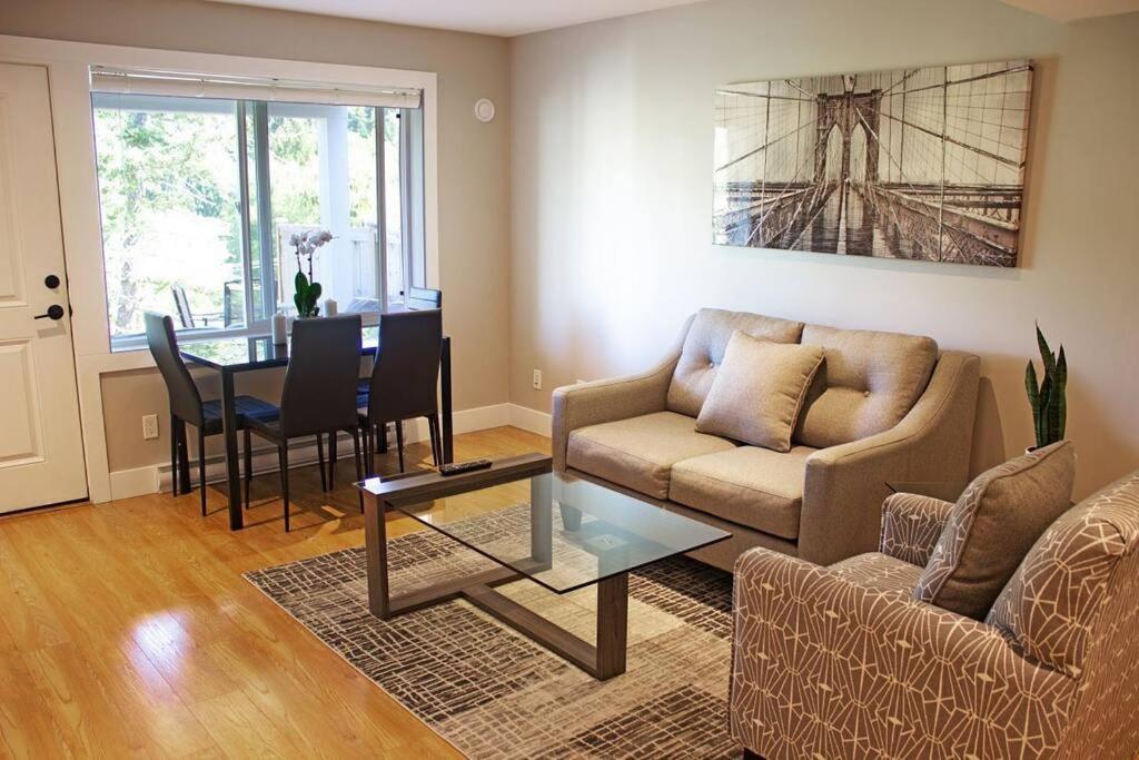 Next To Olympic View Golf Course 2 Bedroom Private Suite วิกตอเรีย ภายนอก รูปภาพ